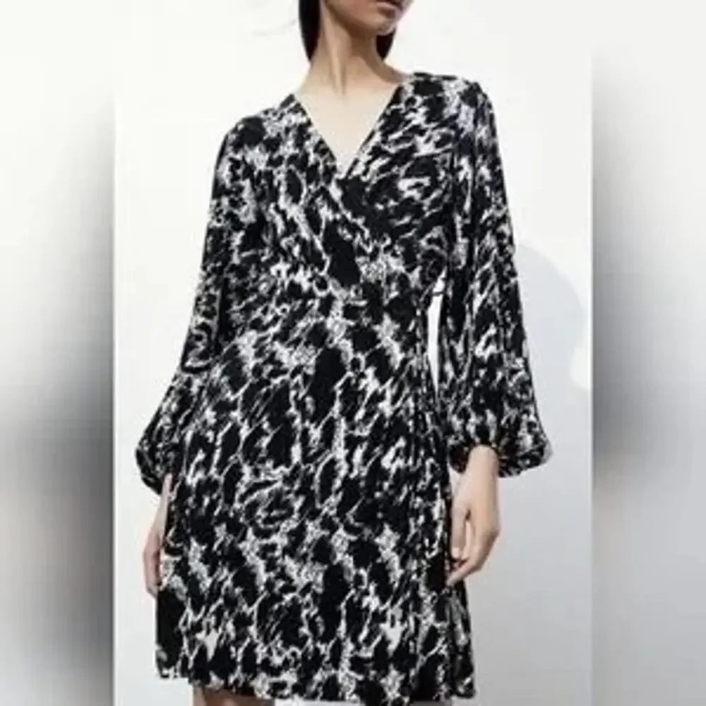 H&M XL Plisse Wrap Dress Black Leopard Print Balloon Sleeve mobwife edgy party